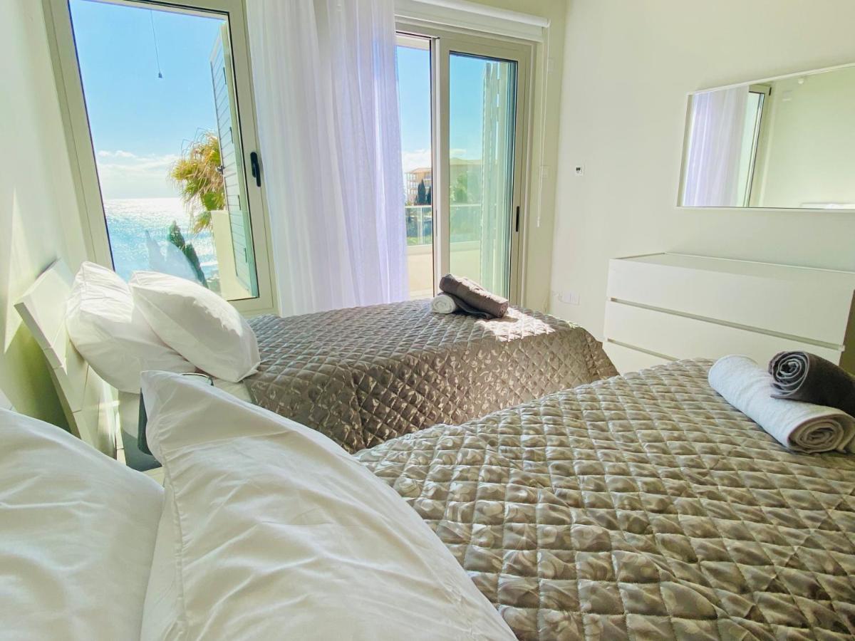 Coral Bay Beach Villa Paphos Exteriér fotografie