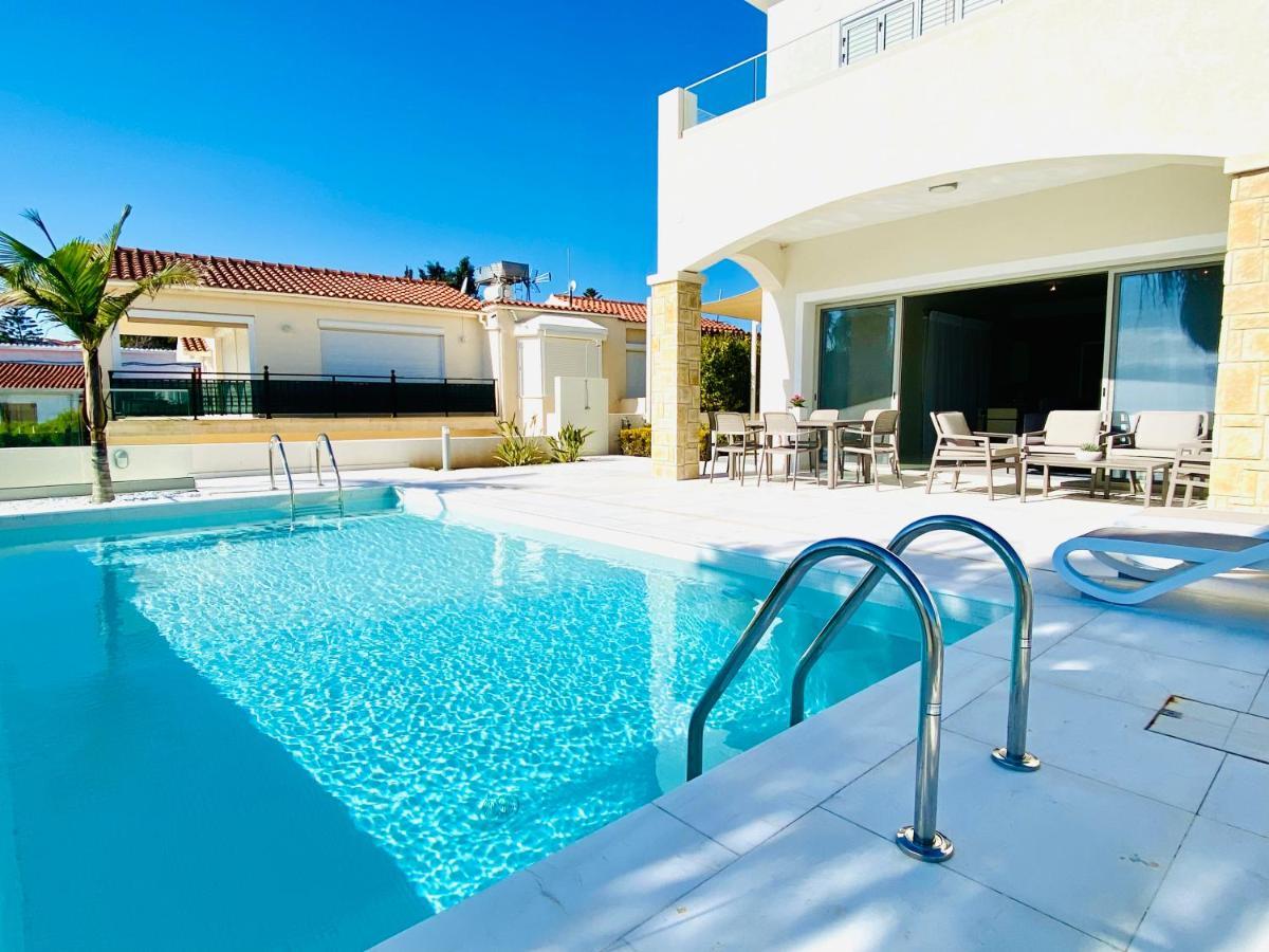 Coral Bay Beach Villa Paphos Exteriér fotografie