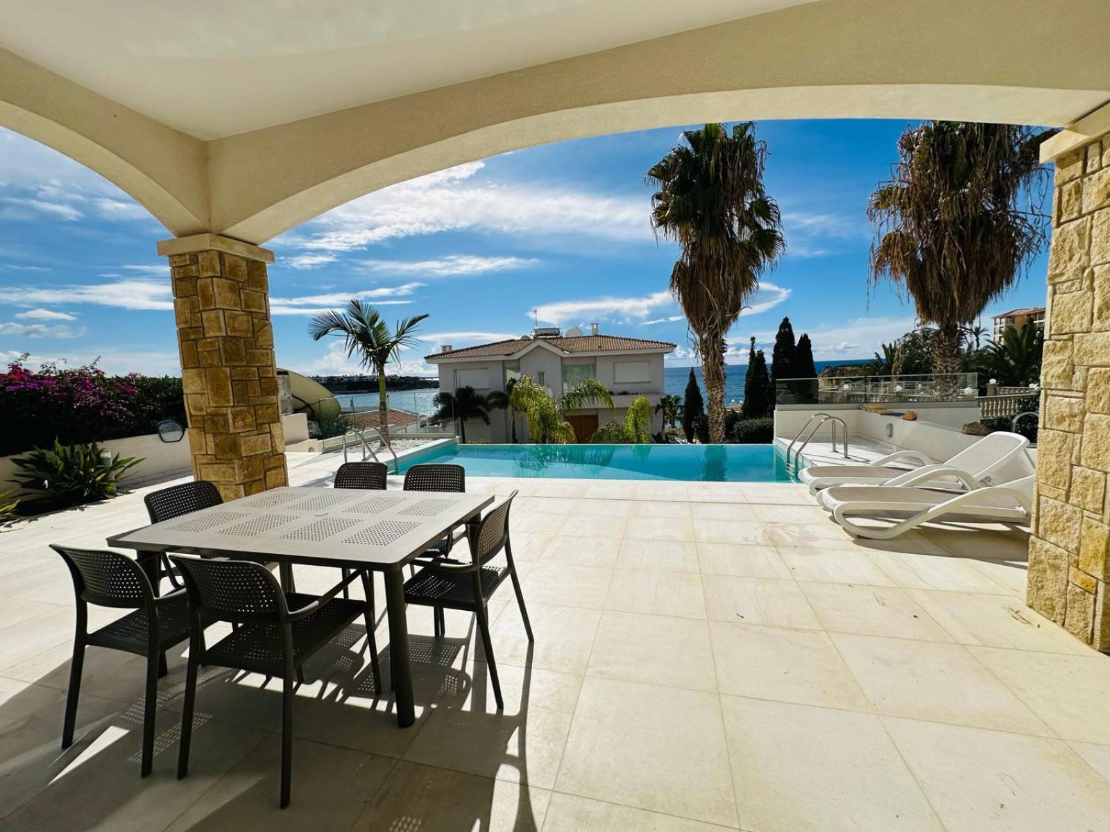 Coral Bay Beach Villa Paphos Exteriér fotografie